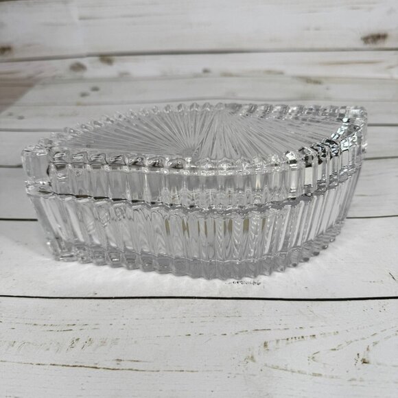 Mikasa Diamond Fire Crystal Glass Covered Trinket Box Leaf Shape WY247/930 - Picture 3 of 14